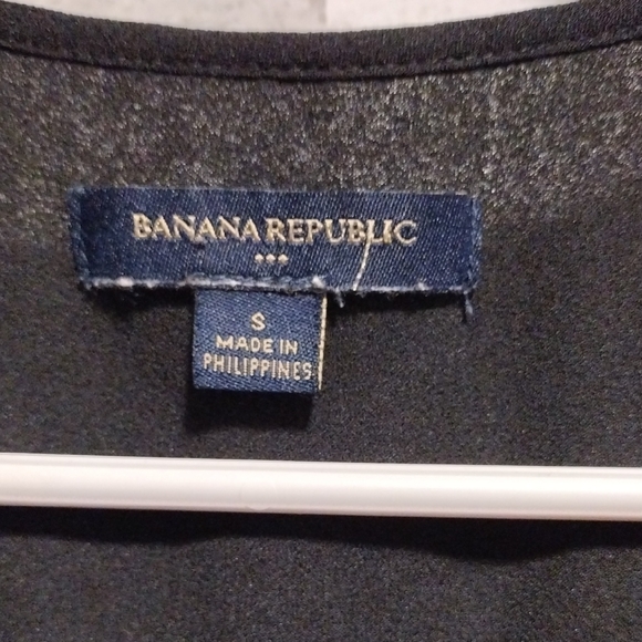 Women's Black Sleeveless Top - Picture 2 of 5